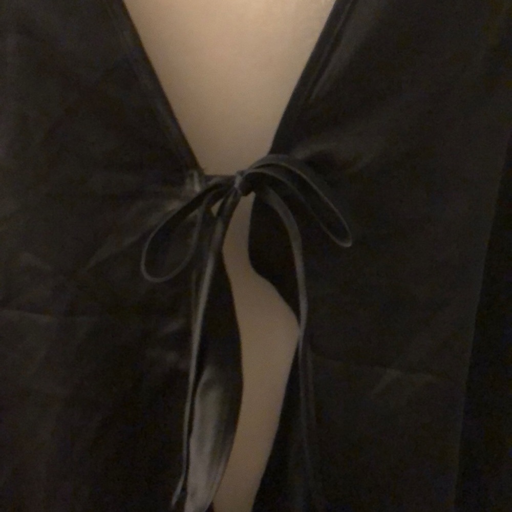Victoria’s Secret kimono Robe - Picture 2 of 3